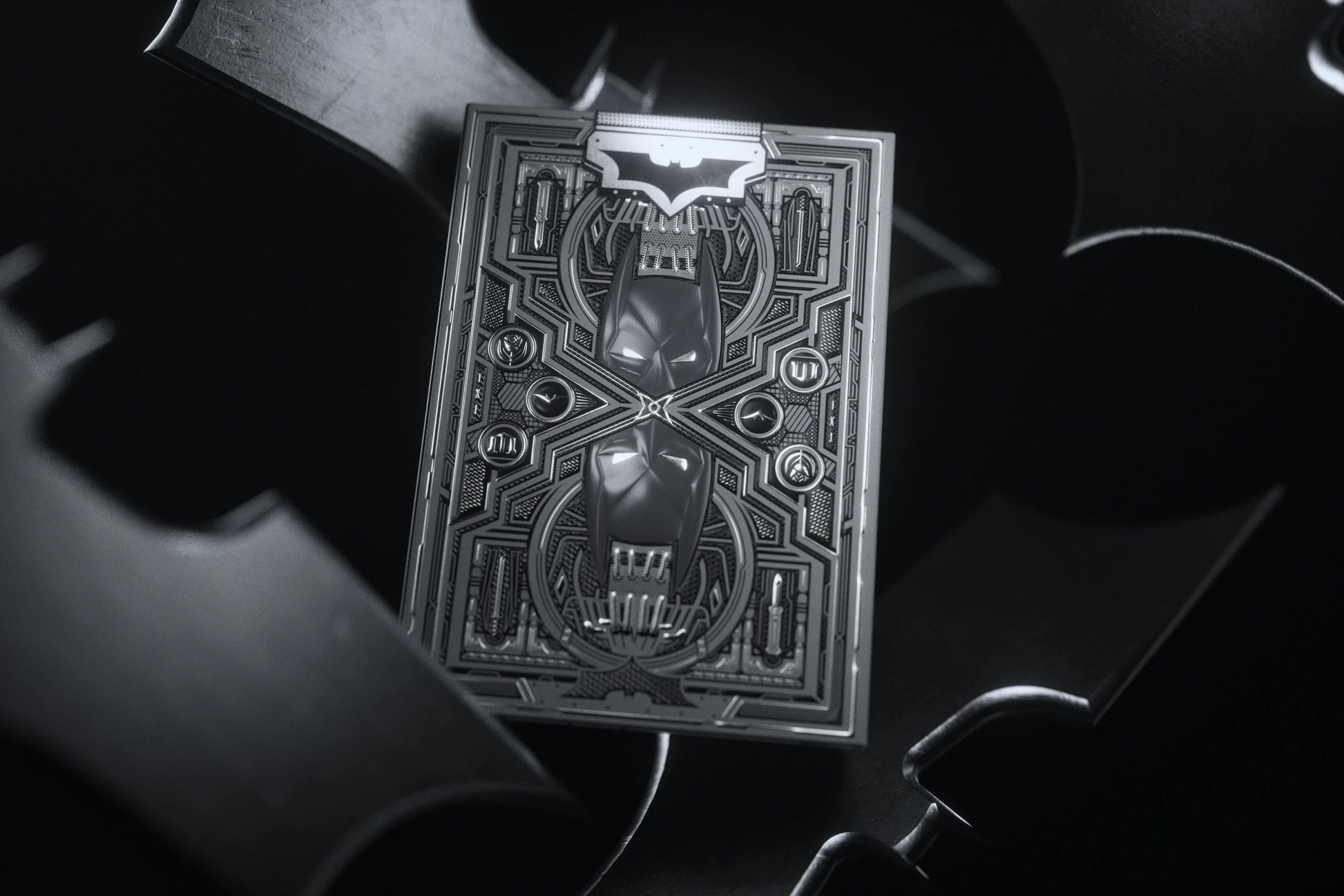 THE DARK KNIGHT Premium Playing Cards Photo3